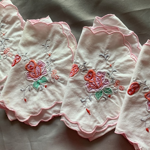 Vintage embroidered napkins versatile and unique - Picture 2 of 13